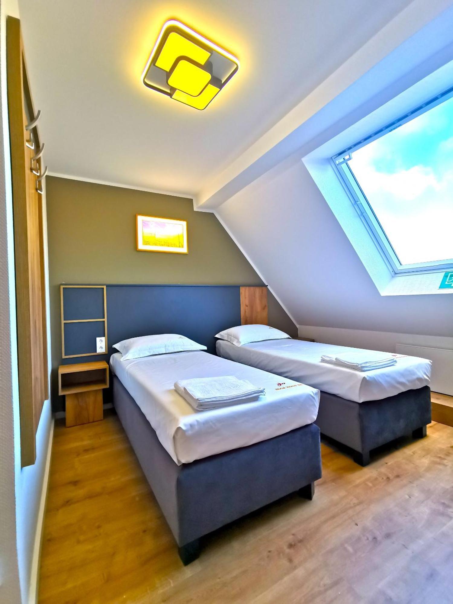 Home Inn Hotel Dormagen Exteriér fotografie
