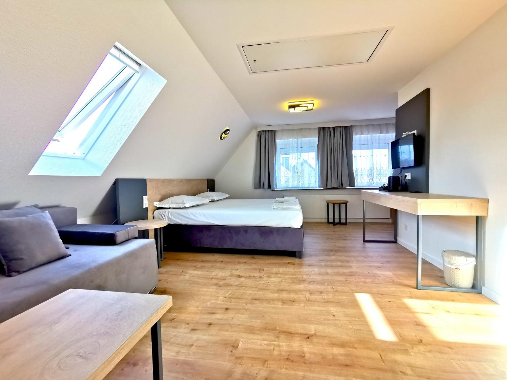 Home Inn Hotel Dormagen Exteriér fotografie
